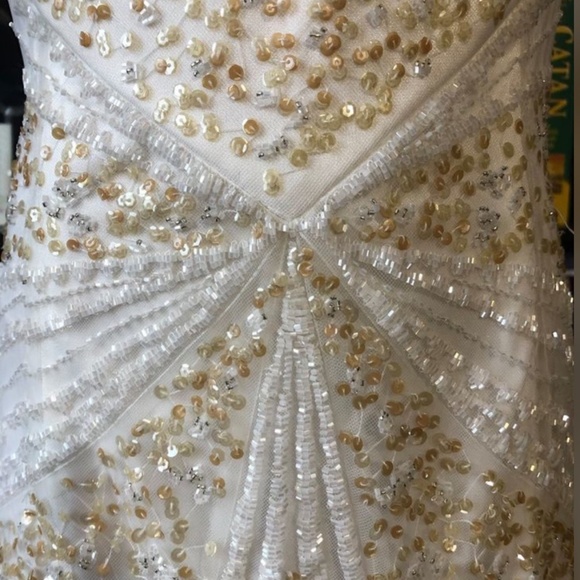 Retro Wedding Dress - Picture 3 of 10